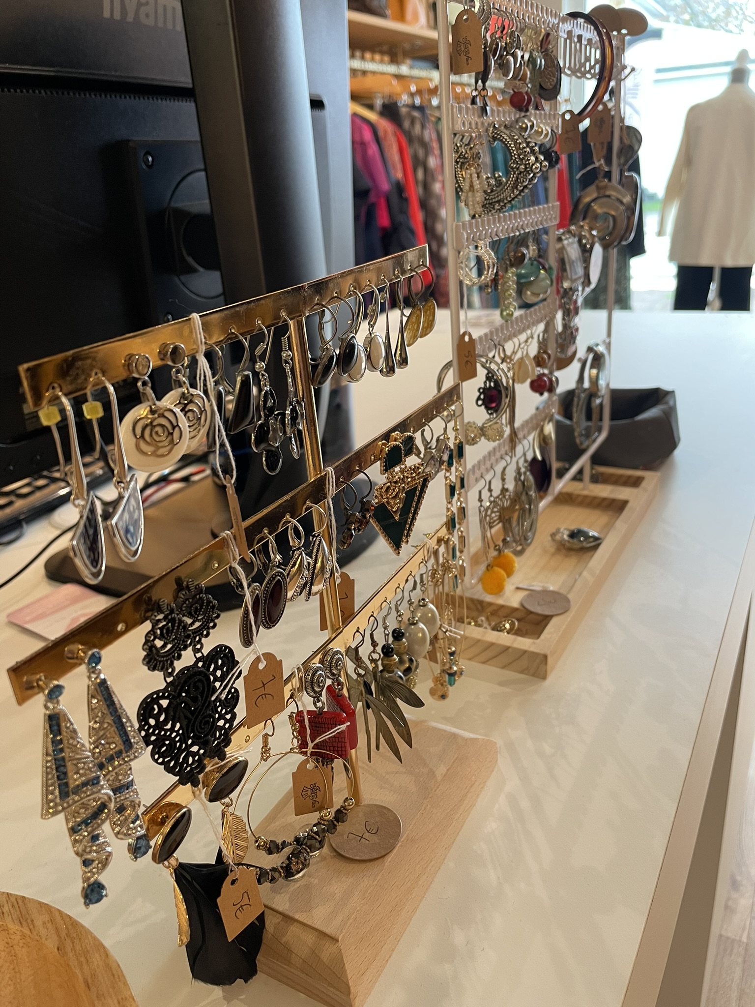 Tenues élégantes de seconde main