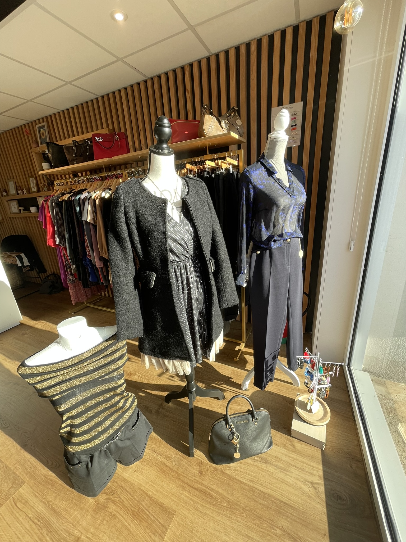 Nouveautés mode féminine en boutique
